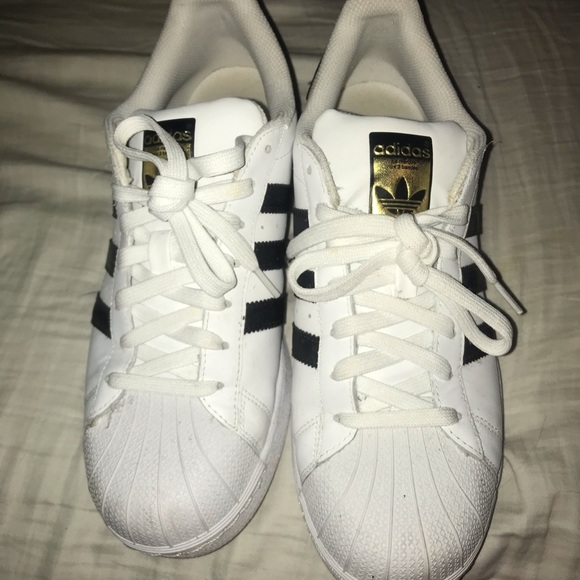 Adidas Superstars - Picture 2 of 4